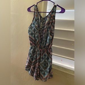 Selling clothes to buy more ❤️